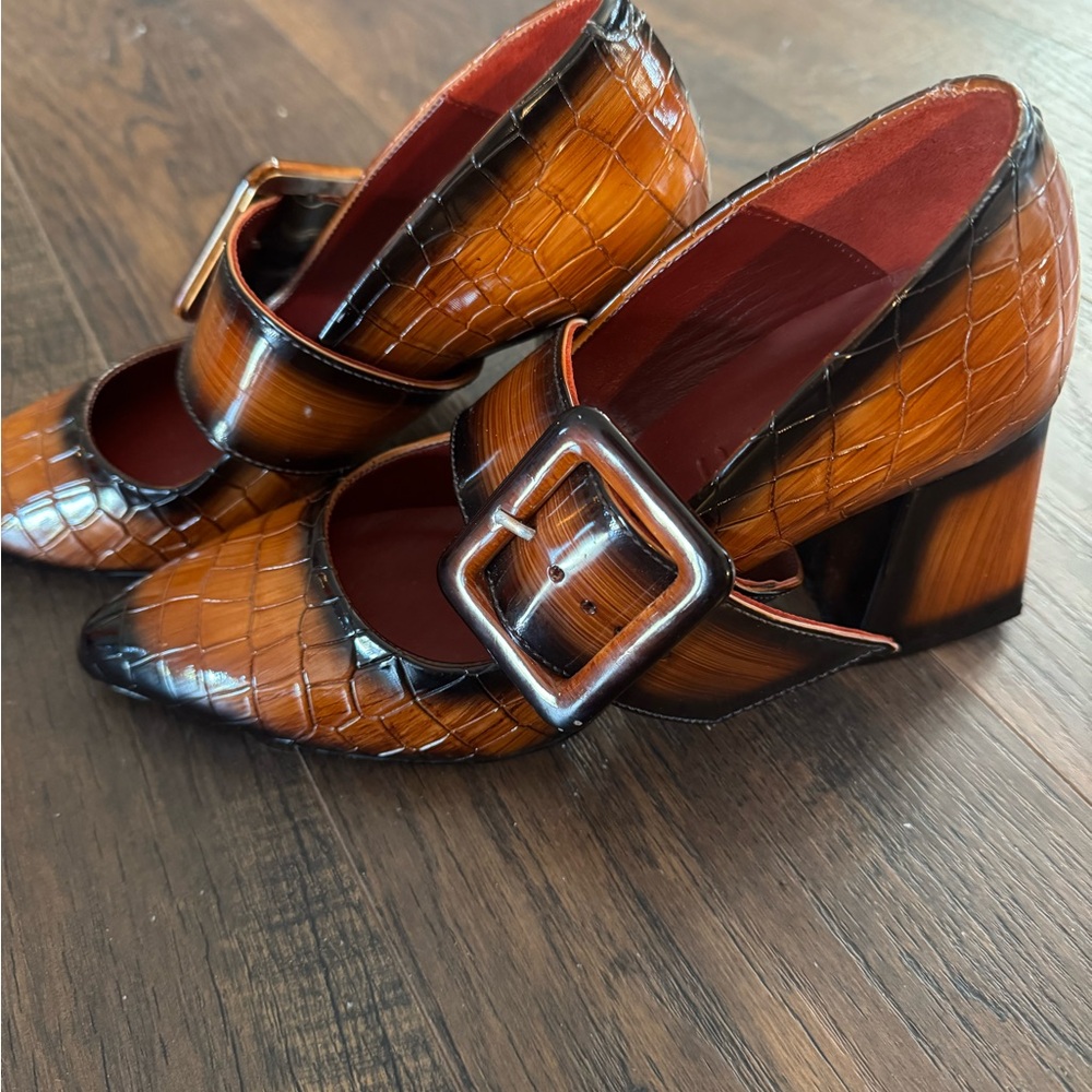 Girotti Women's Brown Croc-Embossed Heels - Picture 2 of 5